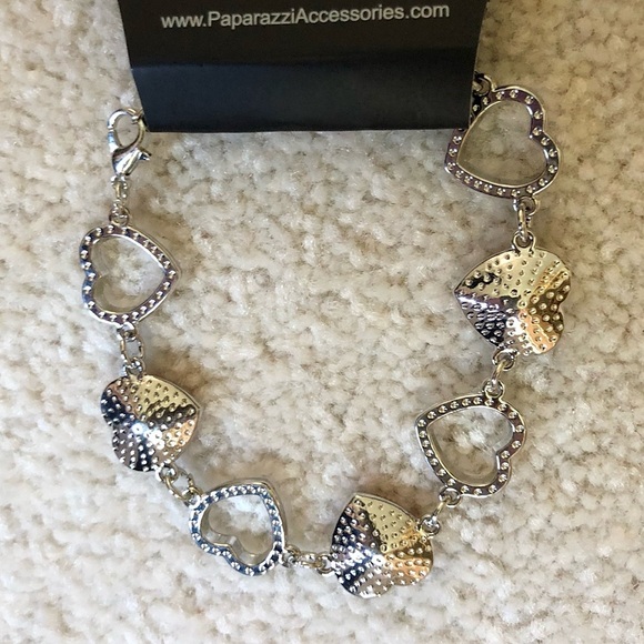 ❤️NEW Ruby Hearts Sparkling Silver Adjustable Bracelet - Picture 5 of 5